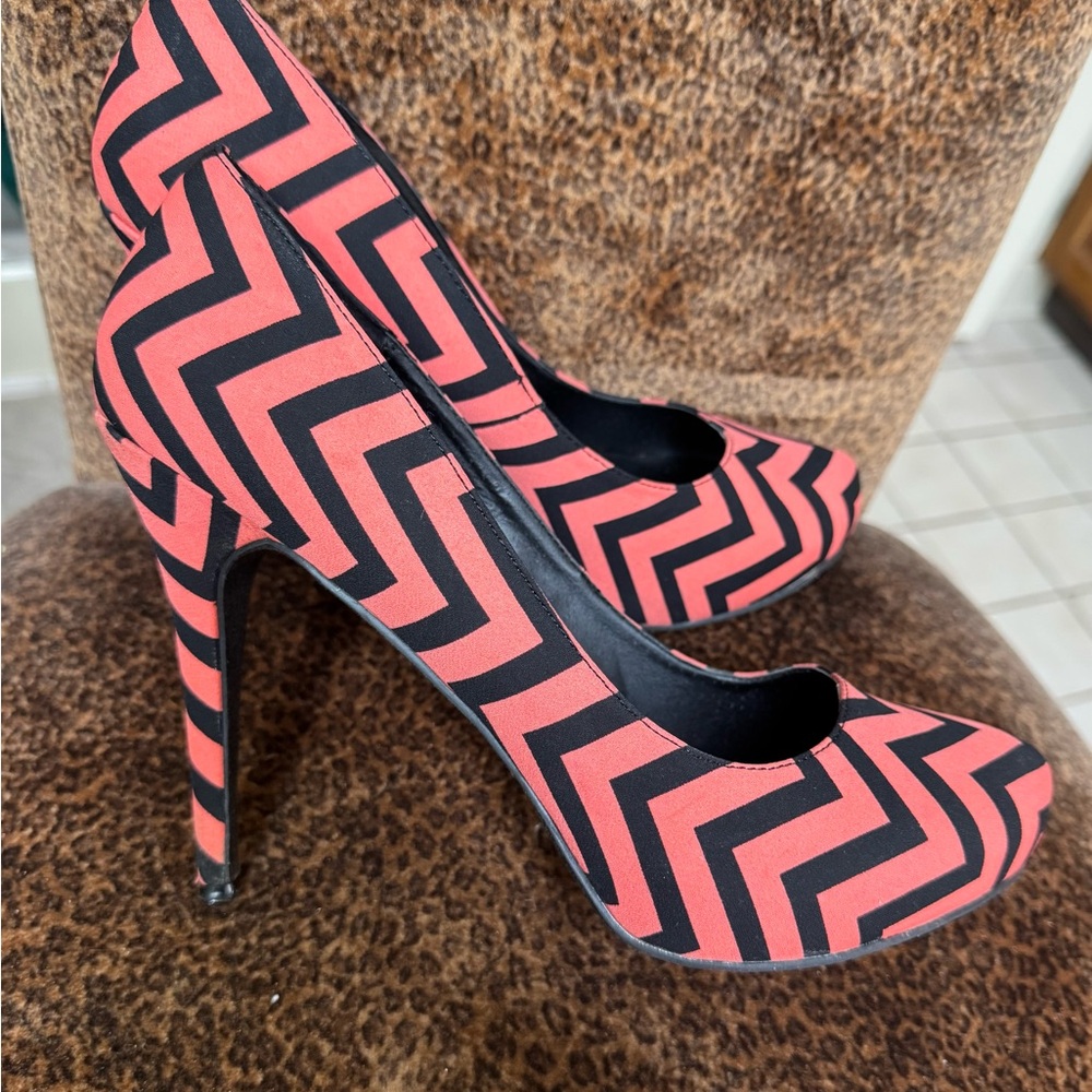 Michael Antonio Peach and Black Zigzag Heels